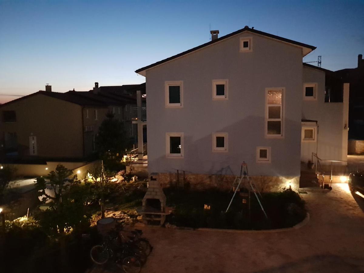 Appartement Mateo Barbariga Esterno foto